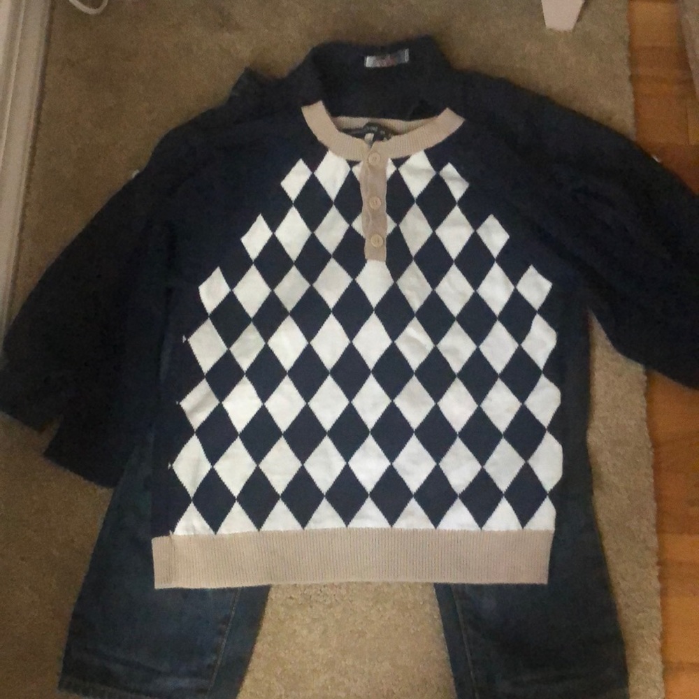 Lot of boys clothes size 5. Gap jeans, Jimmy bravo shirt, marcel et Leon sweater